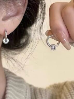 ✨ BRAND NEW ✨ Silver CZ Interchangeable Triple Ring Huggie Hoop Earrings